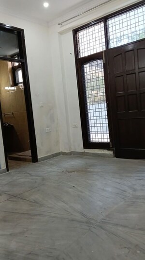Room in 2 BHK Builder Floor at Sector 47 – for Rent