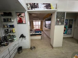 Kitchen in 5 BHK Apartment at Silver Arch Eden woods, Andheri West – for Sale