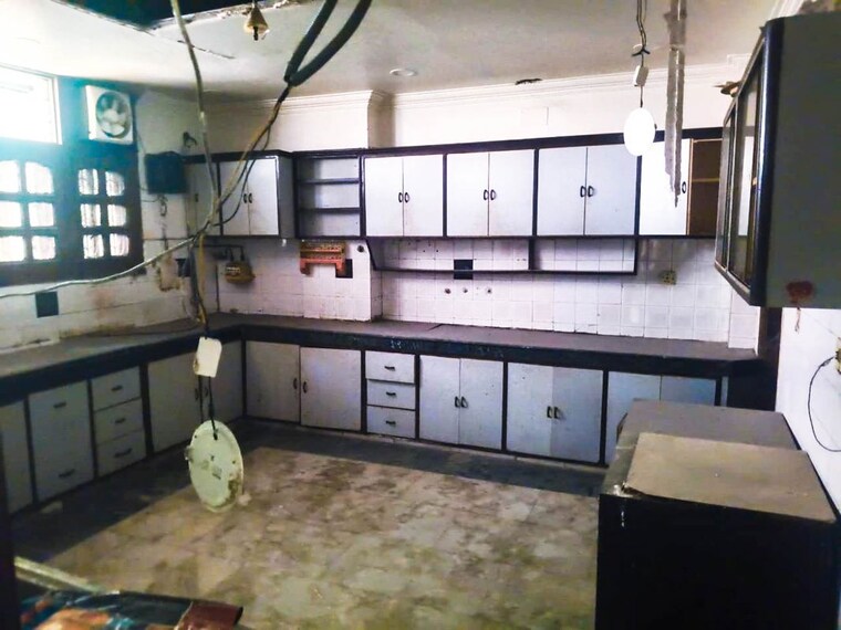 Kitchen, civil lines 6+ Bedroom 3737 Sq.Ft. Independent House In Civil Lines Delhi 10251306