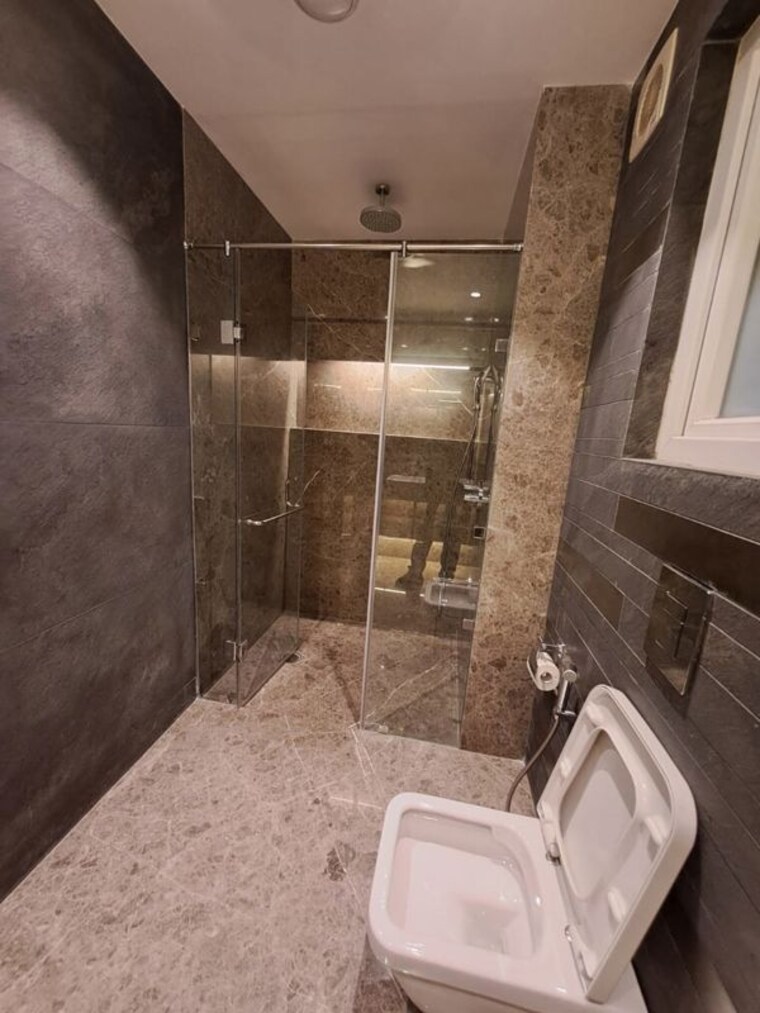 Bathroom, jawahar nagar 3 Bedroom 2000 Sq.Ft. Apartment In Jawahar Nagar Delhi 10367081