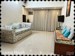 2 BHK Apartment For Sale in Group Seven Rushi Heights