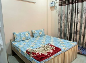 Bedroom in 3 BHK Builder Floor at Sector 46 – for Rent