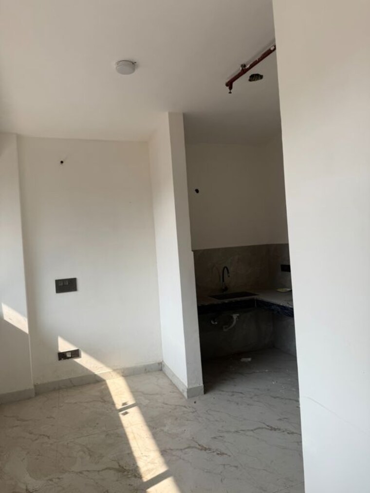 Washroom, sanjay colony Commercial Office Space 5000 Sq.Ft. In Sanjay Colony Delhi 10367108