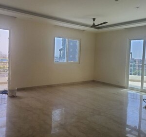 Room in 4 BHK Apartment at 3C Lotus 300, Sector 107 – for Rent