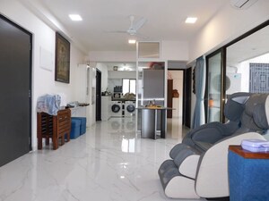 Living Room in 3.5 BHK Apartment at Shubham Trident, Chembur – for Rent