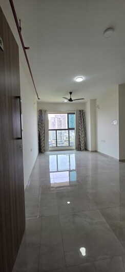 2 BHK + Basement Apartment For Rent in Sheth Irene