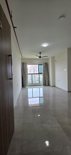 2 BHK Apartment For Rent in Sheth Irene, Malad West