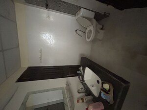 Furnished Amenities in 3 BHK Apartment at Paramount Floraville, Sector 137 – for Rent