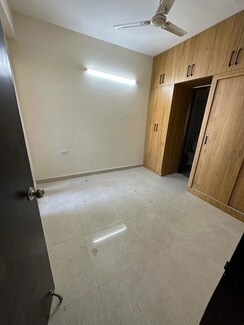 2 BHK Apartment For Sale in Signature Global The Roselia