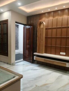 6+ BHK + Servant Room Villa For Rent in Malesemau