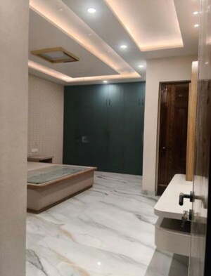 Bedroom in 6+ BHK Villa at Malesemau – for Rent