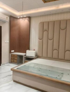 Bedroom in 6+ BHK Villa at Malesemau – for Rent