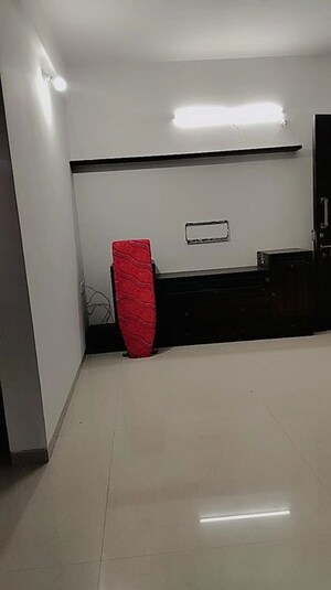 Furnished Amenities in 2 BHK Apartment at Naren Bliss Phase I, Magarpatta Road – for Rent