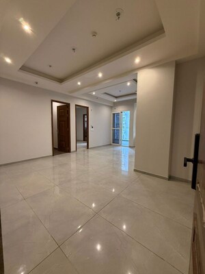 Room in 4 BHK Apartment at T Homes Phase 1, Siddharth Vihar – for Rent