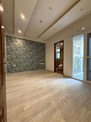 Room in 4 BHK Apartment at T Homes Phase 1, Siddharth Vihar – for Rent