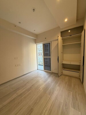 Room in 4 BHK Apartment at T Homes Phase 1, Siddharth Vihar – for Rent