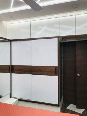 Furnished Amenities in 2 BHK Apartment at Veena Serenity, Chembur – for Sale