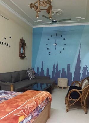 Team Area in 3.5 BHK Independent House at South City 1 – for Sale