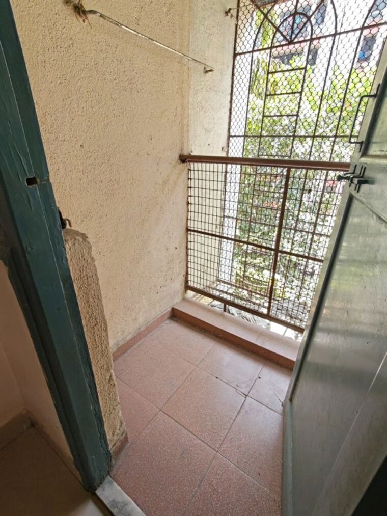 Balcony, harasiddh-park 2 Bedroom 700 Sq.Ft. Apartment In Pokhran Road No One Thane 10367234