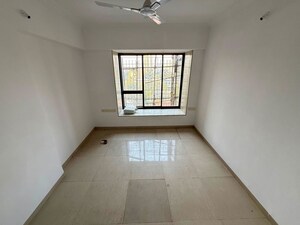 Bedroom in 2 BHK Apartment at Kukreja Residency, Chembur – for Rent