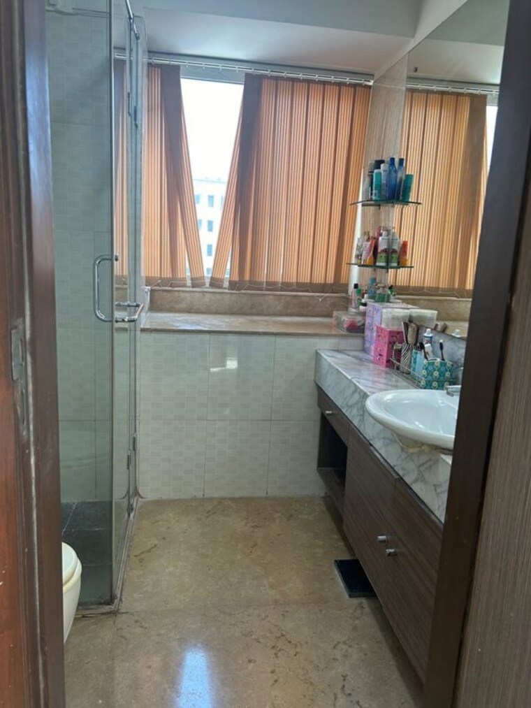Bathroom, db-orchid-woods 3 Bedroom 1820 Sq.Ft. Apartment In Goregaon East Mumbai 10367293