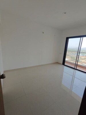 Room in 3 BHK Apartment at Kohinoor Sportsville, Hinjewadi – for Rent