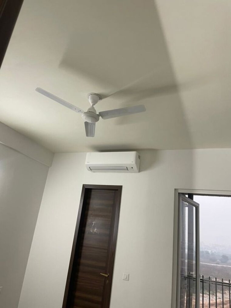 Room, smart-world-orchard 2.5 Bedroom 1185 Sq.Ft. Apartment In Sector 61 Gurgaon 10367364