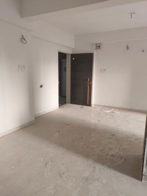 Room in 2 BHK Apartment at Pal – for Rent