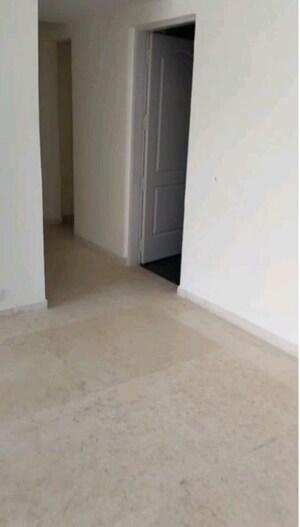 Room in 2 BHK Apartment at Unitech Habitat, Pi Greater Noida – for Rent