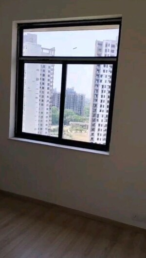 Room in 2 BHK Apartment at Unitech Habitat, Pi Greater Noida – for Rent