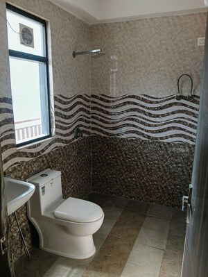Bathroom in 3 BHK Builder Floor at Sector 57 – for Rent