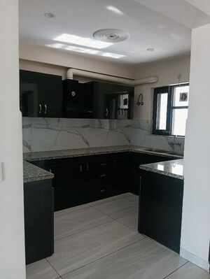 Kitchen in 3 BHK Builder Floor at Sector 57 – for Rent