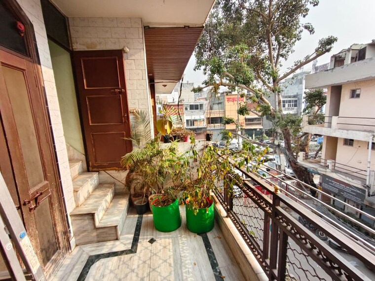 Balcony, rohini sector 7 3 Bedroom 900 Sq.Ft. Builder Floor In Rohini Sector 7 Delhi 10367414