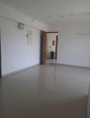 Room in 3 BHK Apartment at ATS Dolce, Zeta I Greater Noida – for Rent