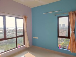 Room in 2 BHK Apartment at Purti Aqua, Rajarhat – for Rent