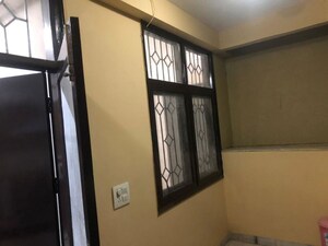 Furnished Amenities in 3 BHK Apartment at Hermitage Apartment, Sector 28 – for Rent