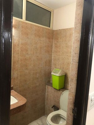 Furnished Amenities in 3 BHK Apartment at Hermitage Apartment, Sector 28 – for Rent