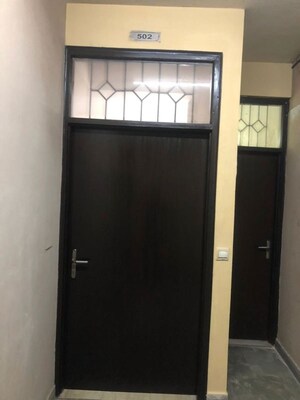 Building Lobby in 3 BHK Apartment at Hermitage Apartment, Sector 28 – for Rent