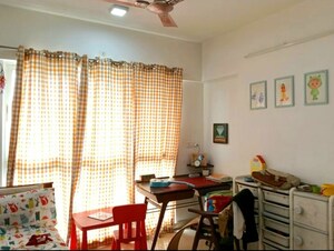 Living Room in 3 BHK Apartment at Kalpataru Elitus, Mulund West – for Sale