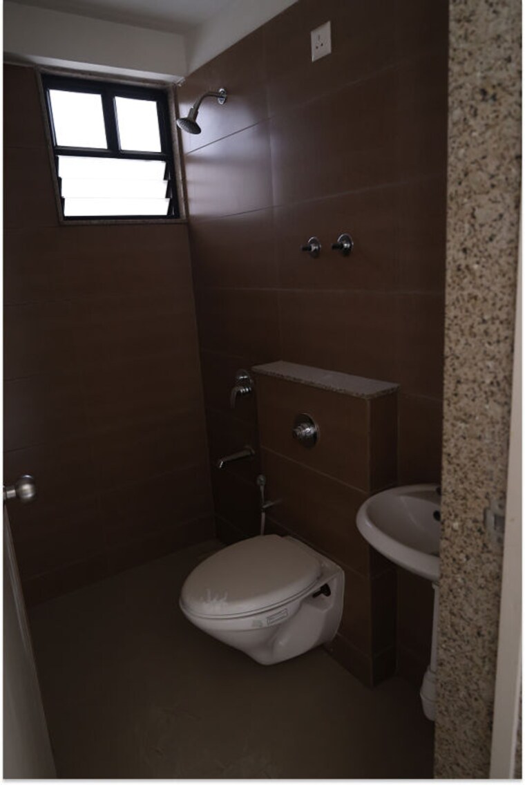 Bathroom, sun-atmosphere 2 Bedroom 1220 Sq.Ft. Apartment In Shela Ahmedabad 10367724