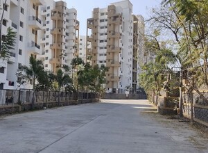 Apartment For Sale in Bakori