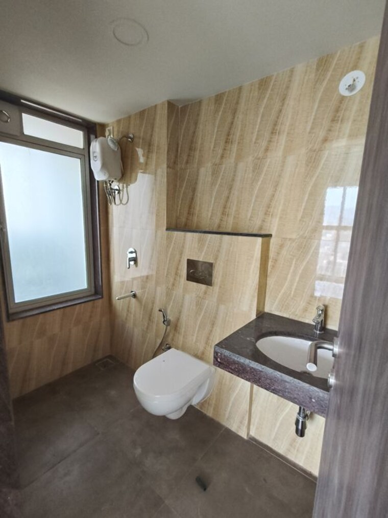 Bathroom, lodha-amara 2 Bedroom 735 Sq.Ft. Apartment In Kolshet Road Thane 10367762