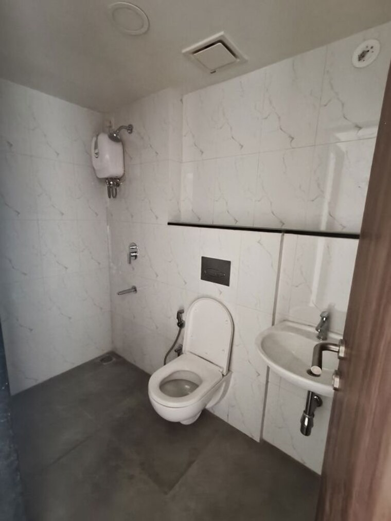 Bathroom, lodha-amara 2 Bedroom 735 Sq.Ft. Apartment In Kolshet Road Thane 10367762