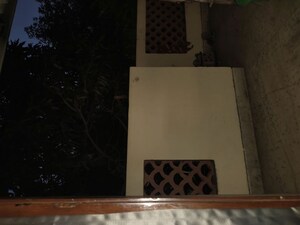 Furnished Amenities in 2 BHK Builder Floor at East Of Kailash – for Rent