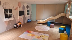 Bedroom in 2 BHK Apartment at Vile Parle West – for Sale