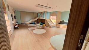 Team Area in 2 BHK Apartment at Vile Parle West – for Sale