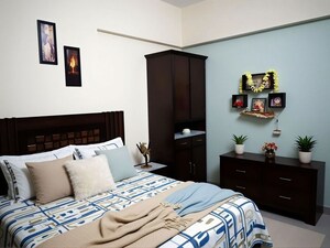 Bedroom in 2 BHK Apartment at Essen Shonest Towers, Wakad – for Rent