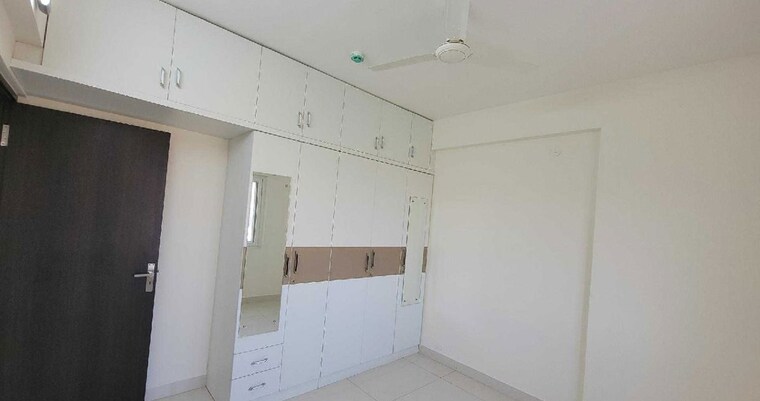 Bathroom, sai-purvi-symphony 3 Bedroom 1650 Sq.Ft. Apartment In Gunjur Bangalore 10368064