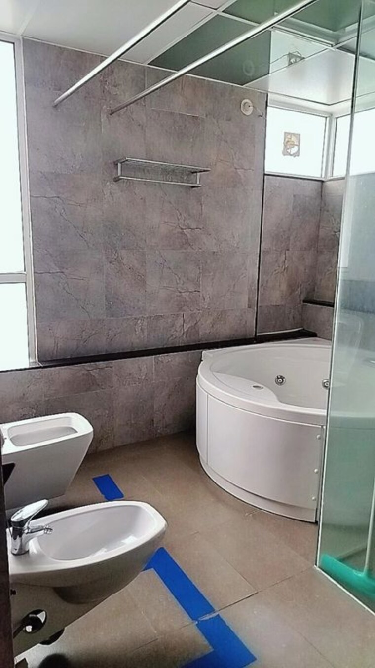 Bathroom, amanora-aspire-towerss 4 Bedroom 2900 Sq.Ft. Apartment In Hadapsar Pune 10368075