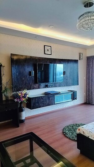 Bedroom in 4 BHK Apartment at Amanora Aspire Towerss, Hadapsar – for Rent